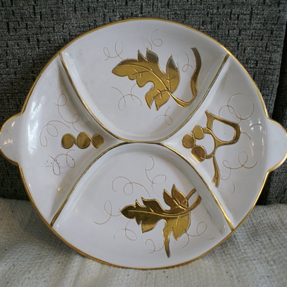 Vintage Italian Pottery Tray Platter White Gold Grapes Vines Wine Made in Italy